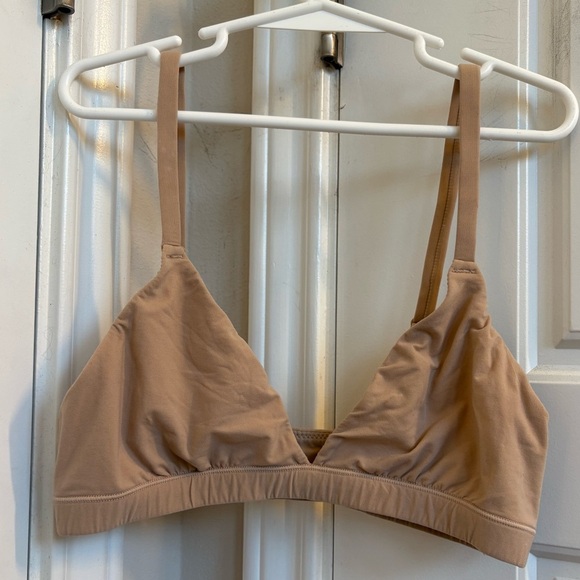 SKIMS Fits Everybody Triangle Bralette Size Small - Picture 4 of 6